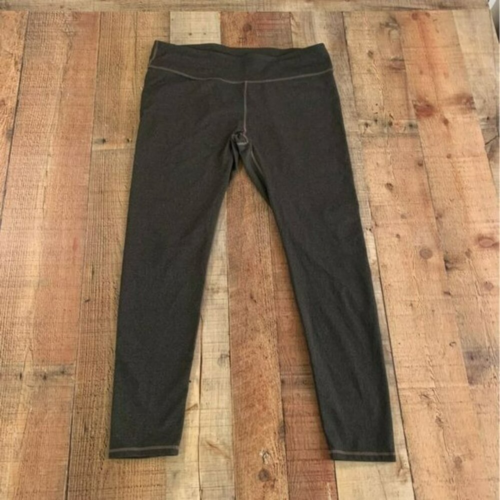 Fabletics womens gray 7/8 cropped leggings